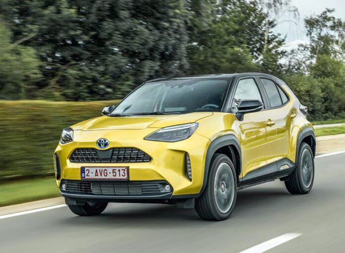 yaris cross hybride